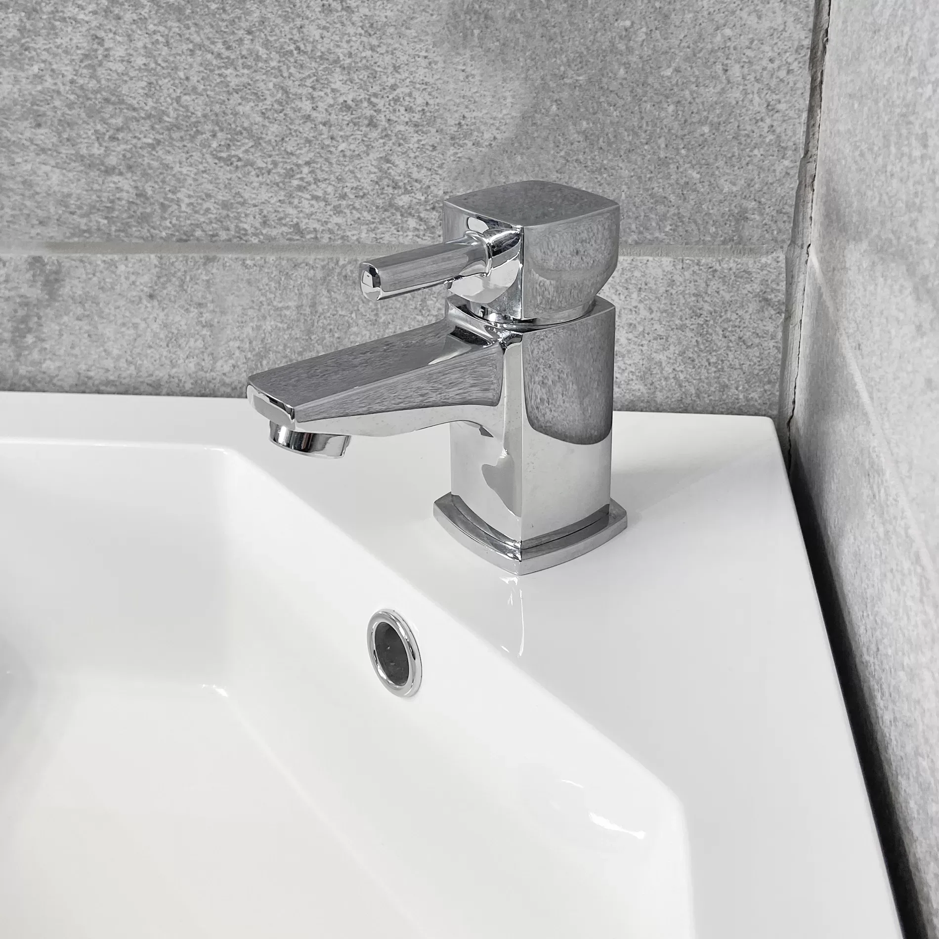 Alpine Duo 420mm Corner Vanity Unit Inc Basin Ex-bathstore White Cloakroom 6 Alpine Duo 420mm Corner Vanity Unit Inc Basin Ex-bathstore White Cloakroom - Image 4