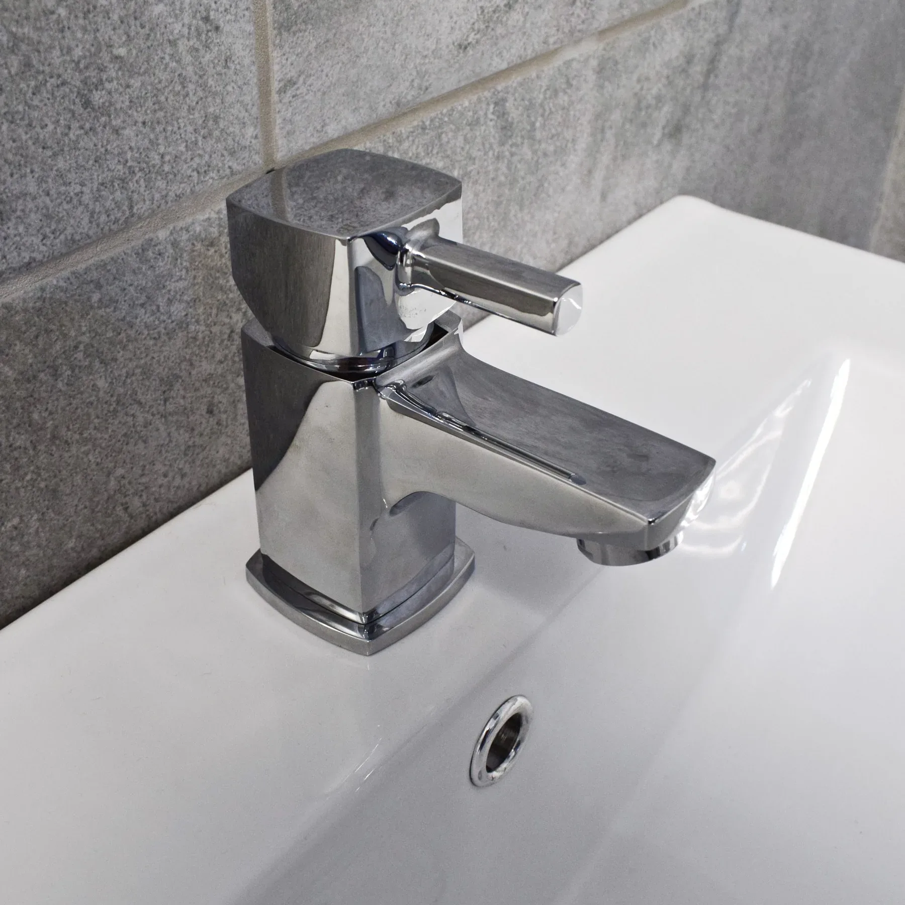 Luxury Square 1700 X 700mm Bath Complete Modern Bathroom Suite Inc Taps & Vanity 9 Luxury Square 1700 X 700mm Bath Complete Modern Bathroom Suite Inc Taps & Vanity - Image 7