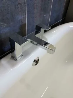 Bristan Rare High Quality Chrome Lever Square Style Bath Filler Save OVER 90%