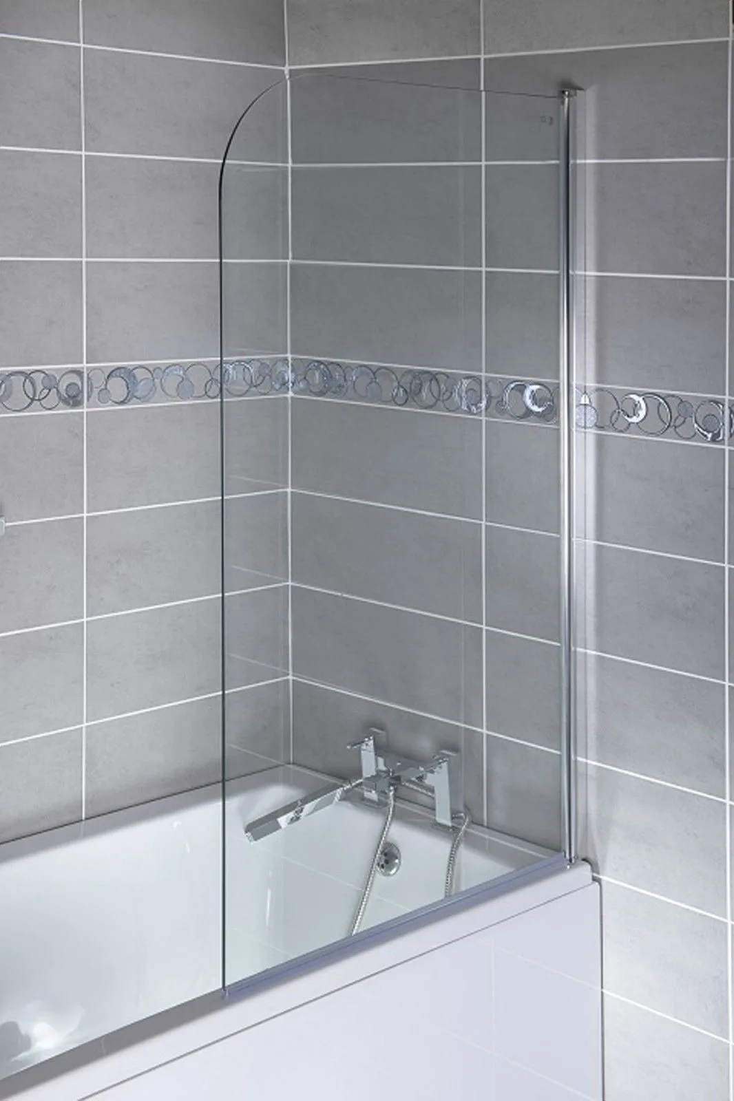 Curved Bath Screen 6mm Thick Glass Size 1400mm X 800mm Overbath Screen 3 Curved Bath Screen 6mm Thick Glass Size 1400mm X 800mm Overbath Screen