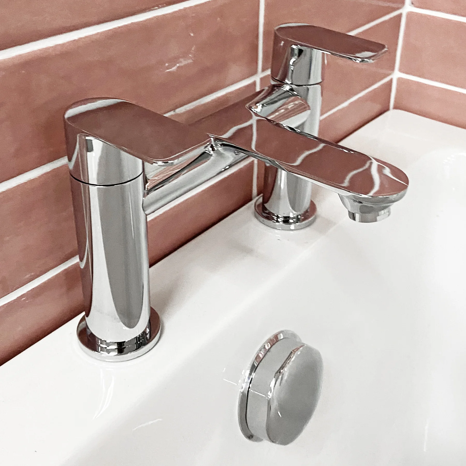 Hannah Round Style Bath Filler Mixer Tap – With Optional Click Clack Bath Waste 3 Hannah Round Style Bath Filler Mixer Tap – With Optional Click Clack Bath Waste