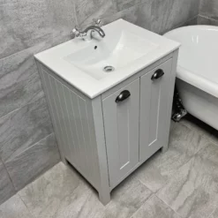 Derby Complete Traditional Roll Top Freestanding Bath Suite Inc Vanity Unit 22 Derby Complete Traditional Roll Top Freestanding Bath Suite Inc Vanity Unit -UK Bathroom Products Sales 2024 KIT831 LGO Basin jpg webp