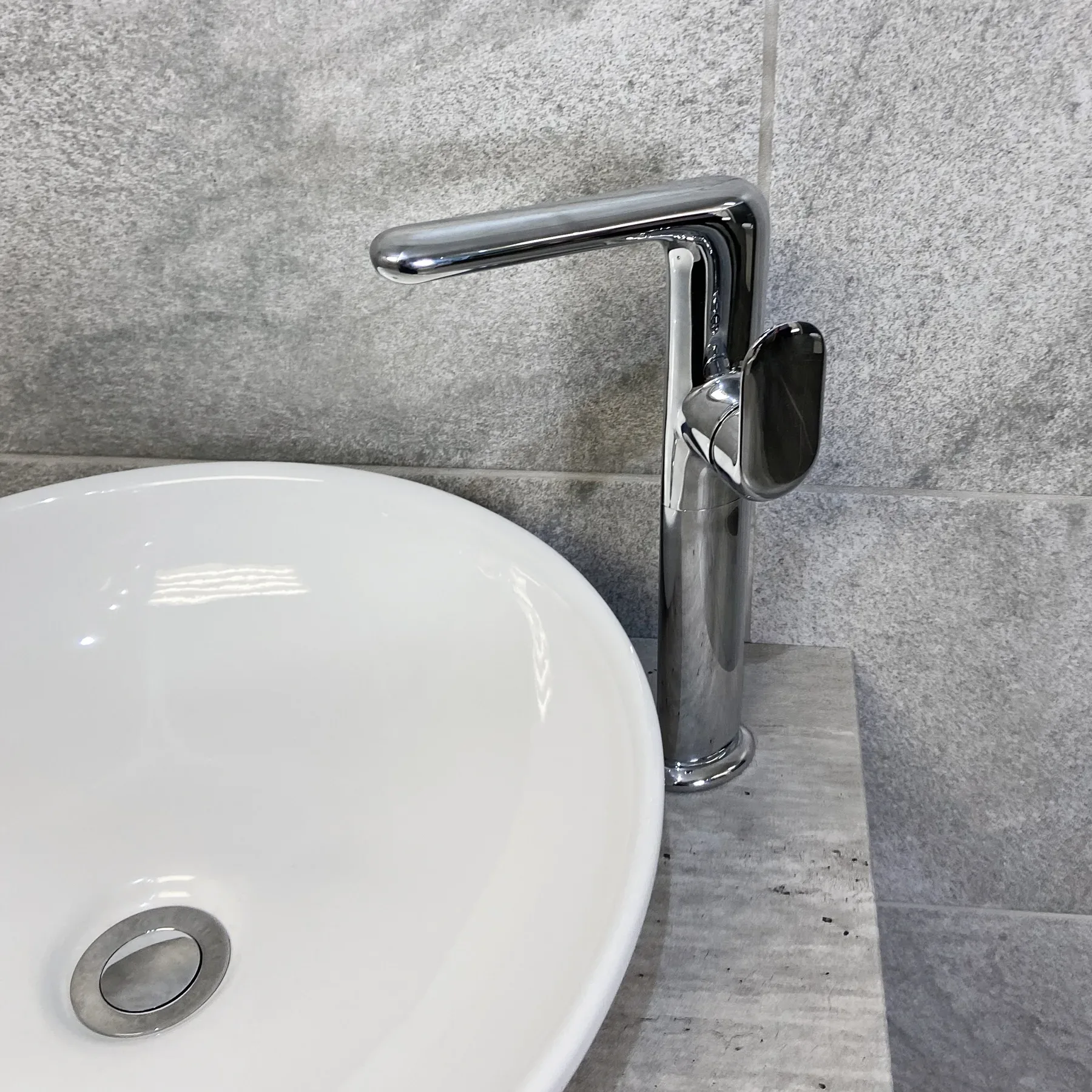 Ex-Bathstore Form Side Lever Washbowl Mixer Chrome Finish Bathroom Tap 5 Ex-Bathstore Form Side Lever Washbowl Mixer Chrome Finish Bathroom Tap - Image 3