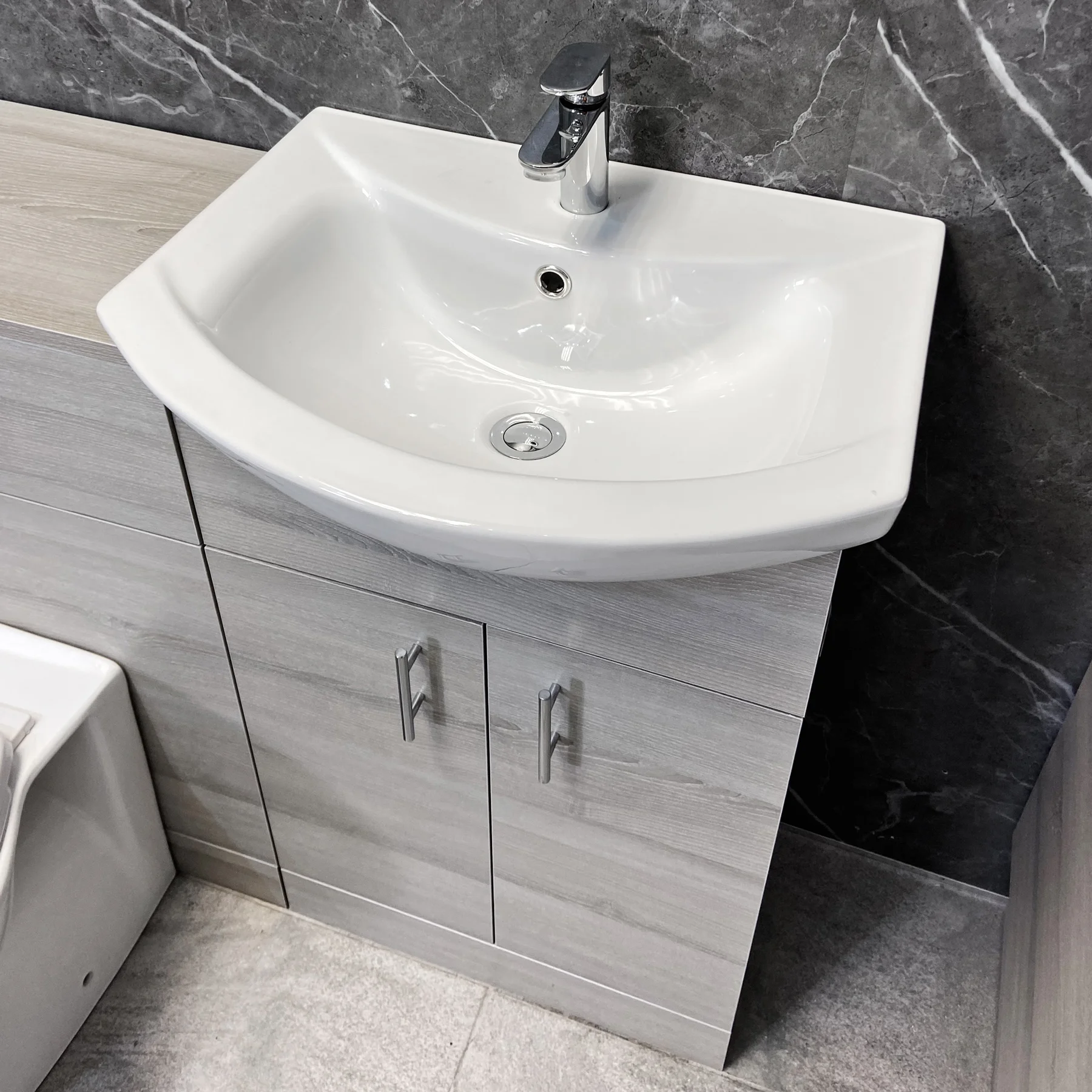 Siera Modern Grey Ash 1050mm Vanity Suite Inc Taps Units Toilet + Bath 5 Siera Modern Grey Ash 1050mm Vanity Suite Inc Taps Units Toilet + Bath - Image 3