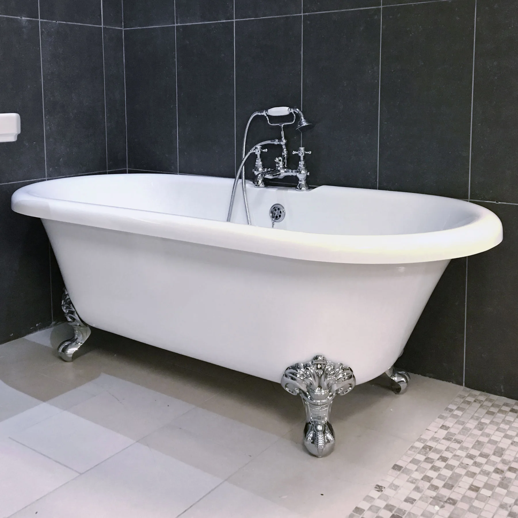 Petworth Traditional Roll Top Bath Suite High Level Toilet Bathroom Suite 4 Petworth Traditional Roll Top Bath Suite High Level Toilet Bathroom Suite - Image 2