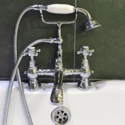 Petworth Traditional Roll Top Bath Suite High Level Toilet Bathroom Suite 14 Petworth Traditional Roll Top Bath Suite High Level Toilet Bathroom Suite -UK Bathroom Products Sales 2024 Petworth roll top bath Comfrey tap jpg