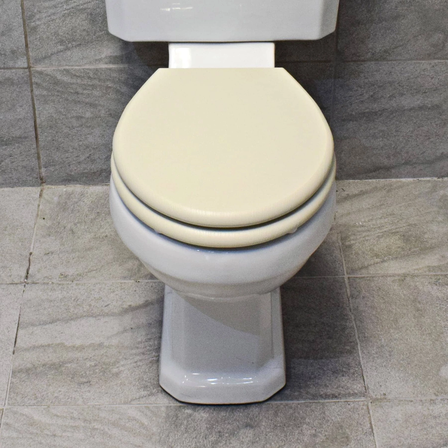 Derby Solid MDF Soft Close Toilet Seats – Available In 3 Colours 7 Derby Solid MDF Soft Close Toilet Seats – Available In 3 Colours - Image 5