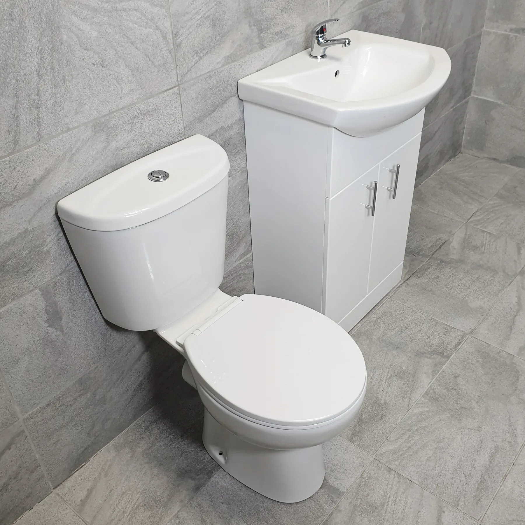 1700mm Bathroom Bath Suite With 550mm Vanity Basin & Toilet Set Inc Taps 14 1700mm Bathroom Bath Suite With 550mm Vanity Basin & Toilet Set Inc Taps - Image 12