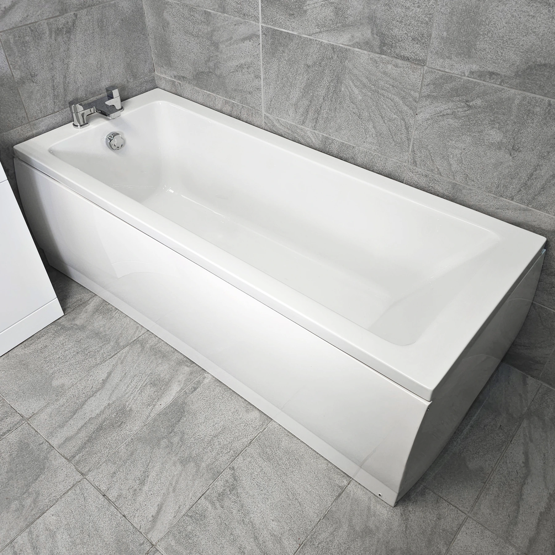 Luxury Square 1700 X 700mm Bath Complete Modern Bathroom Suite Inc Taps & Vanity 4 Luxury Square 1700 X 700mm Bath Complete Modern Bathroom Suite Inc Taps & Vanity - Image 2