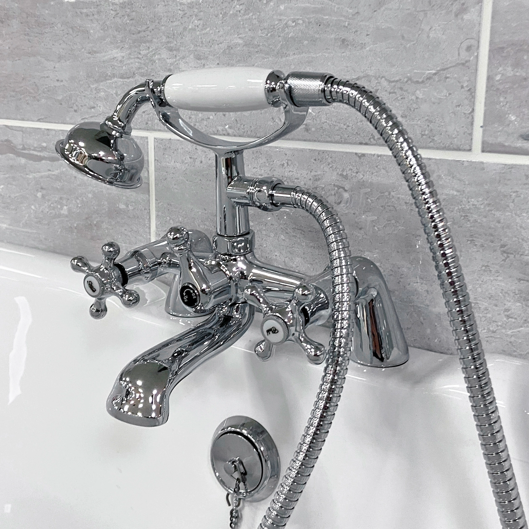 Sylvia Traditional Victorian Style Bath Shower Mixer Tap 4 Sylvia Traditional Victorian Style Bath Shower Mixer Tap - Image 2