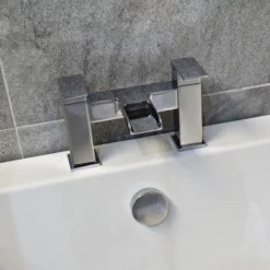 Vadar L Shape Showerbath Suite 1000mm Vanity Unit Basin + Toilet Set RIGHT HAND 18 Vadar L Shape Showerbath Suite 1000mm Vanity Unit Basin + Toilet Set RIGHT HAND -UK Bathroom Products Sales 2024 Vadar L Shape Showerbath Suite Bath tap jpg webp 2