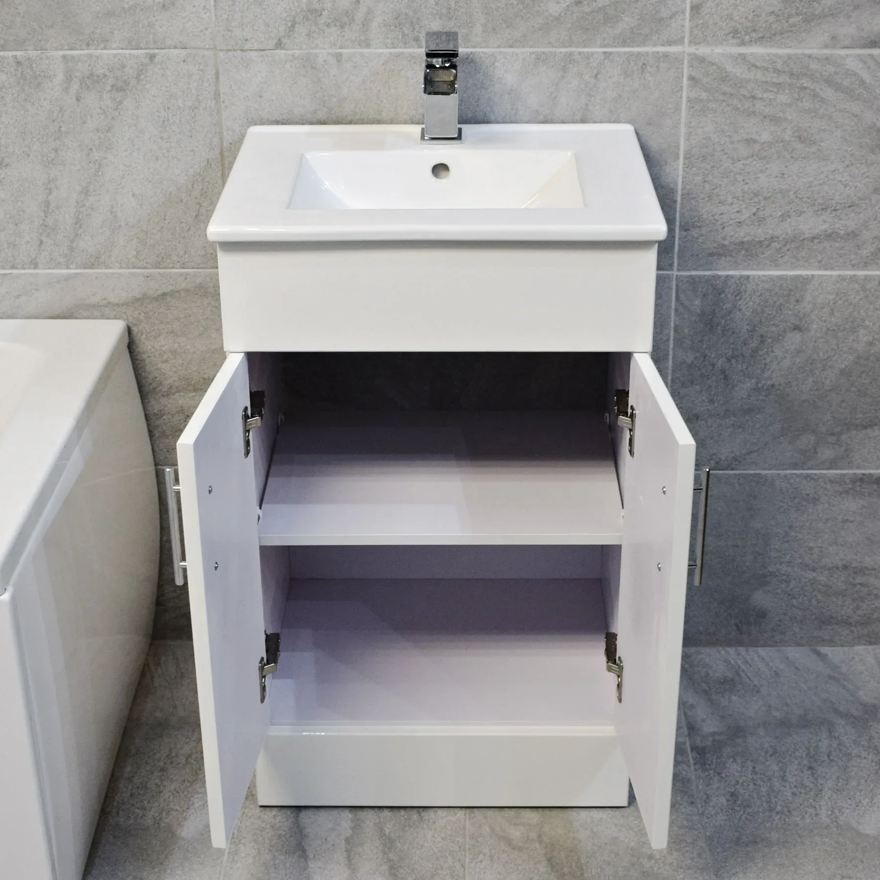 Vadar L Shape Showerbath Suite 1000mm Vanity Unit Basin + Toilet Set RIGHT HAND 6 Vadar L Shape Showerbath Suite 1000mm Vanity Unit Basin + Toilet Set RIGHT HAND - Image 4